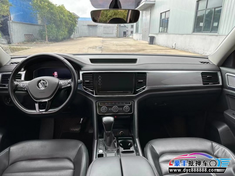 20年大众途昂轿车抵押车出售