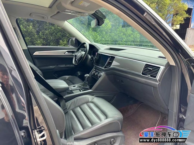 20年大众途昂轿车抵押车出售