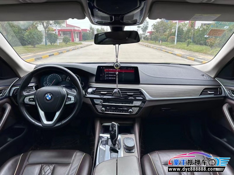 19年宝马5系轿车抵押车出售