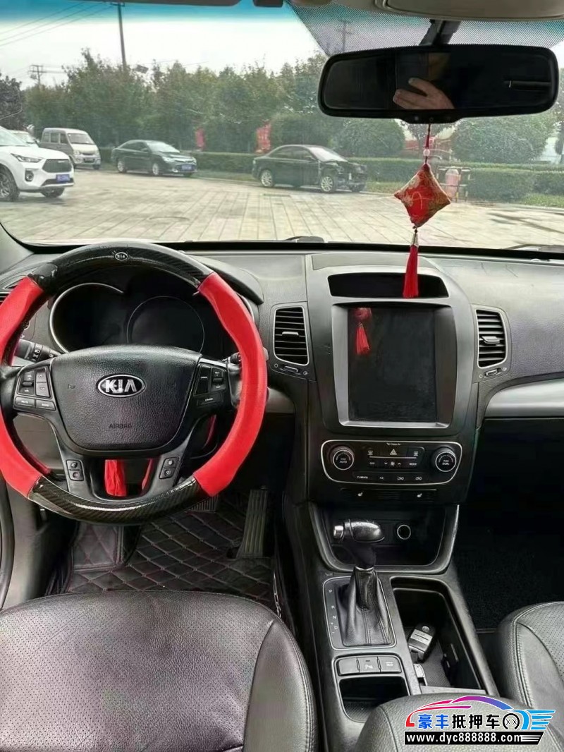 14年起亚索兰托轿车抵押车出售