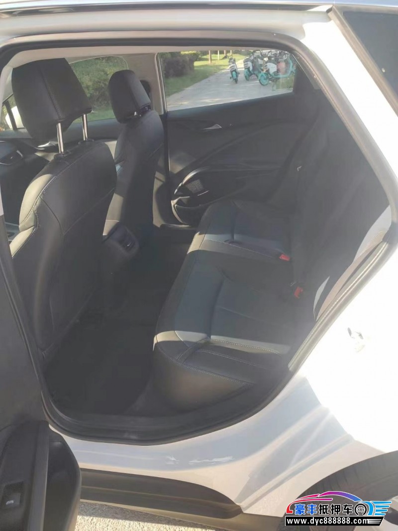 24年别克微蓝轿车抵押车出售