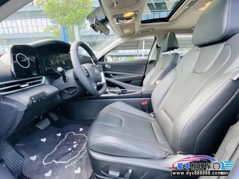 24年现代伊兰特轿车抵押车出售