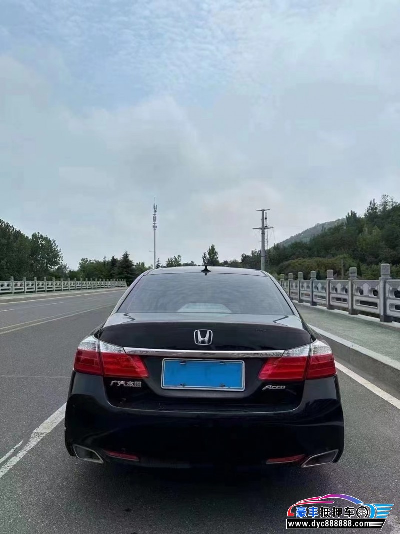 16年本田雅阁轿车抵押车出售