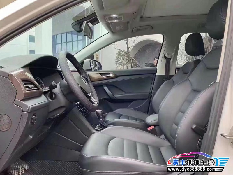 22年大众途岳轿车抵押车出售