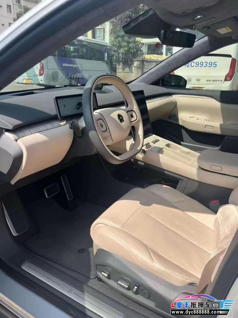 22年蔚来ET7轿车抵押车出售