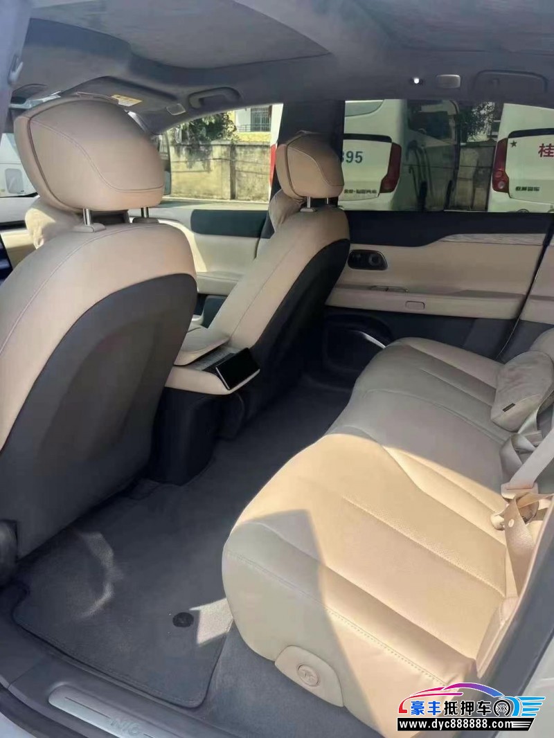 22年蔚来ET7轿车抵押车出售