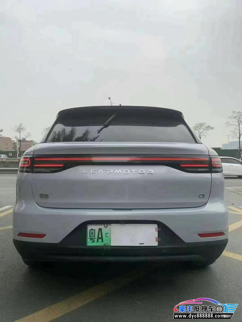 22年零跑C11轿车抵押车出售