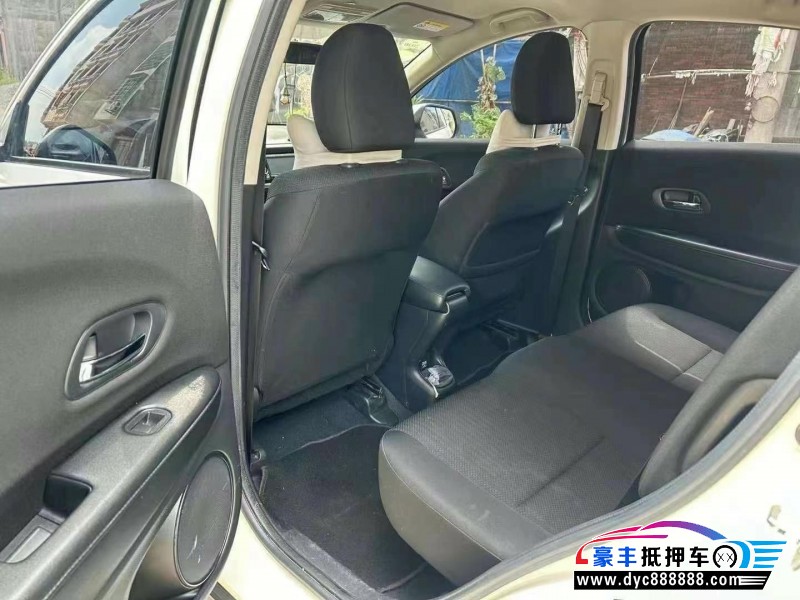 18年本田缤智轿车抵押车出售