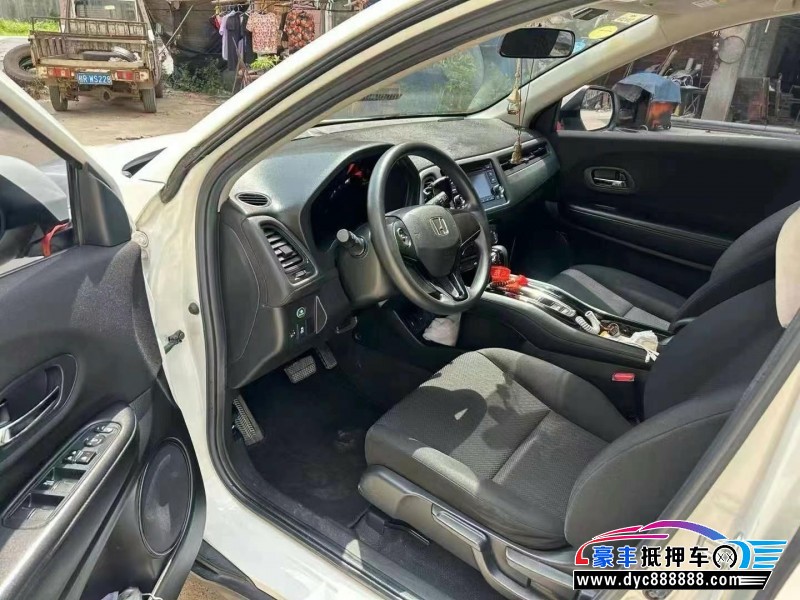 18年本田缤智轿车抵押车出售