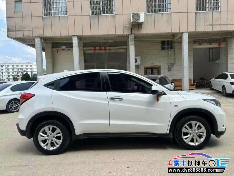 18年本田缤智轿车抵押车出售