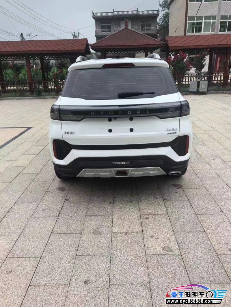 22年现代ix35轿车抵押车出售