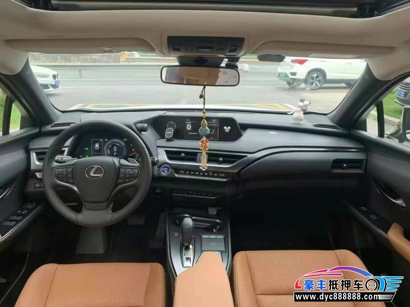 21年雷克萨斯ux300轿车抵押车出售