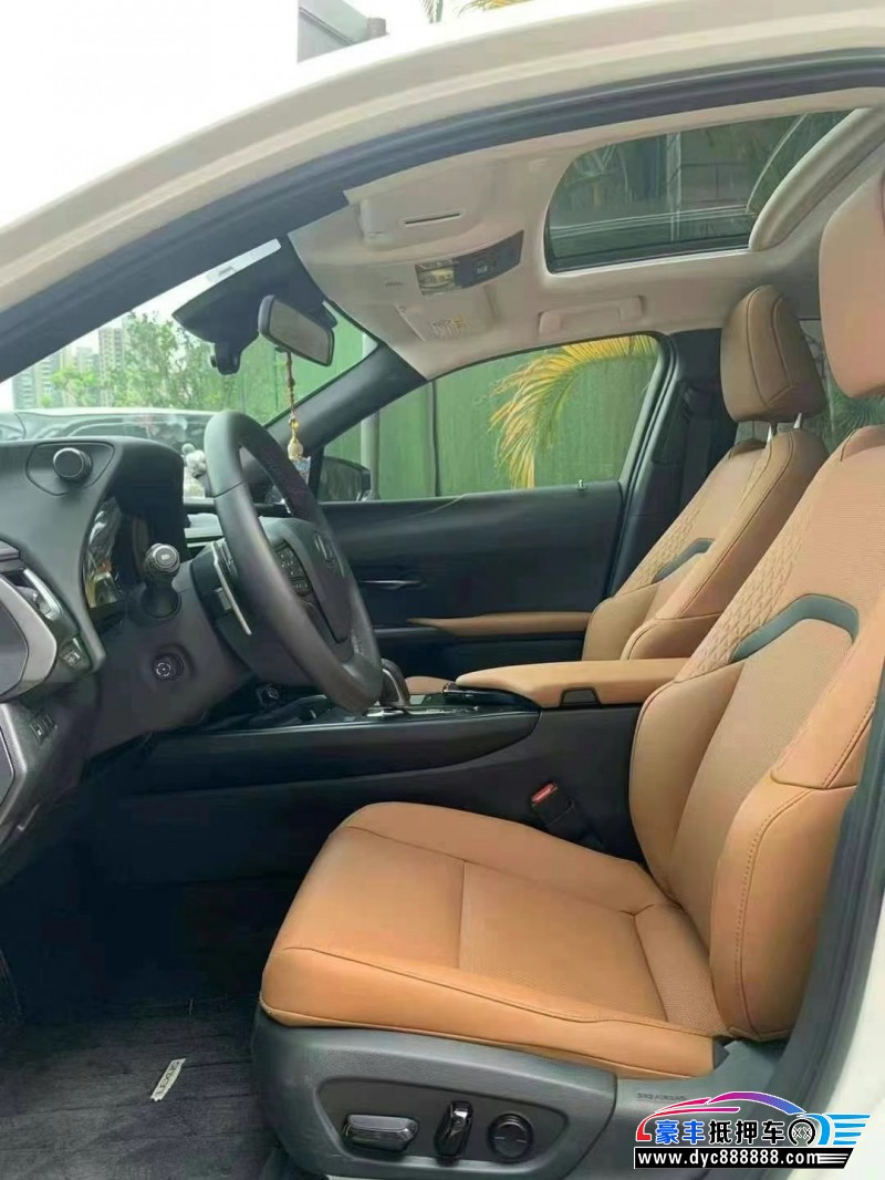 21年雷克萨斯ux300轿车抵押车出售