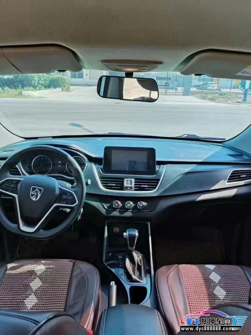 19年宝骏730轿车抵押车出售