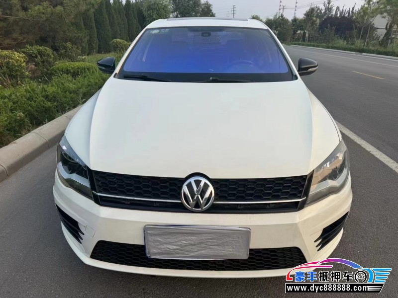 14年大众宝来轿车抵押车出售