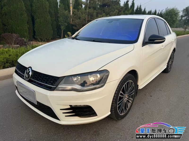 14年大众宝来轿车抵押车出售