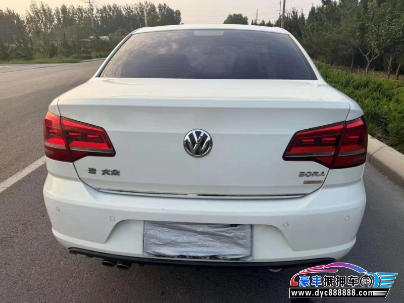 14年大众宝来轿车抵押车出售