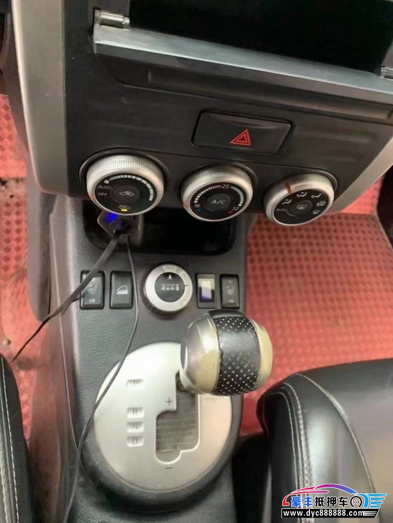 14年日产奇骏SUV抵押车出售