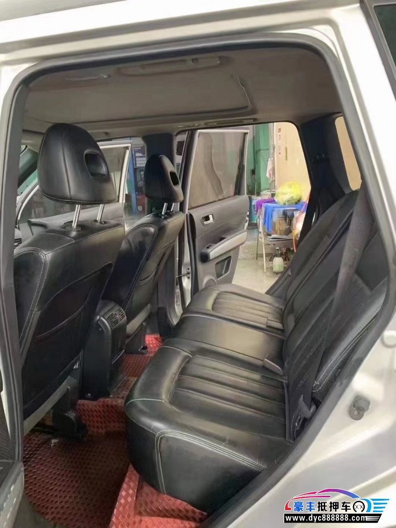 14年日产奇骏SUV抵押车出售