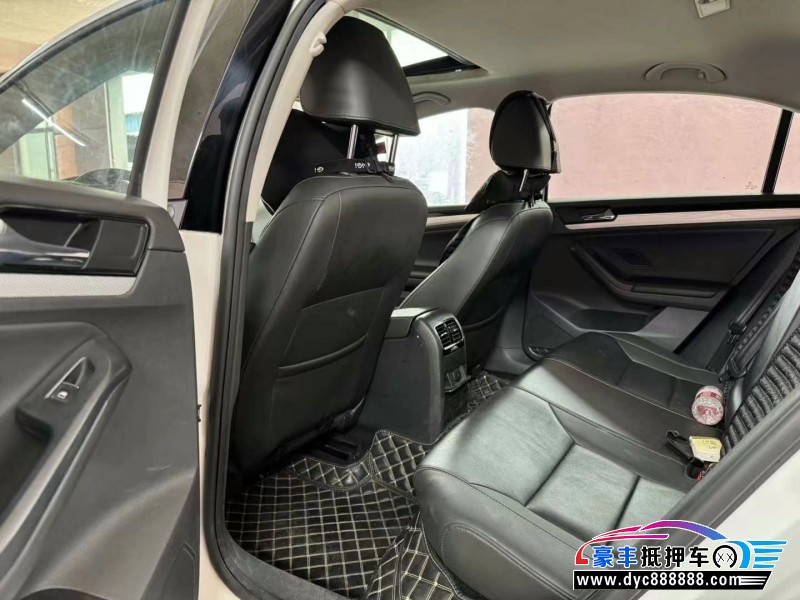 17年大众速腾轿车抵押车出售