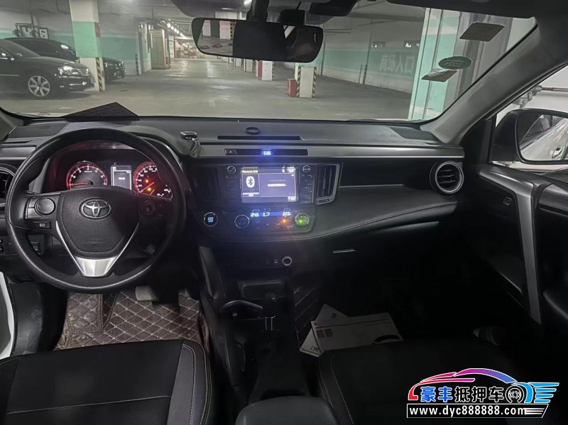 19年丰田RAV4轿车抵押车出售
