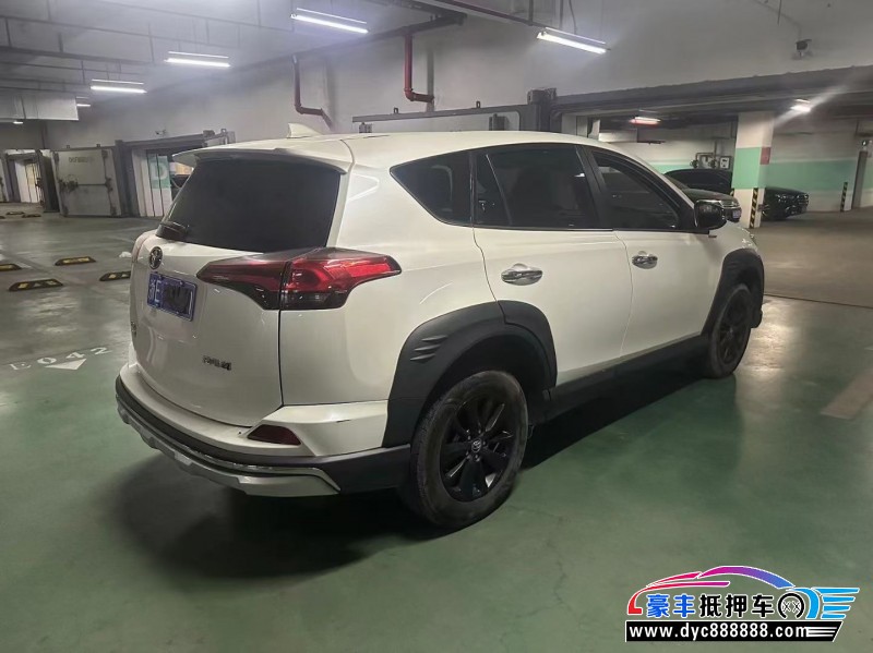 19年丰田RAV4轿车抵押车出售