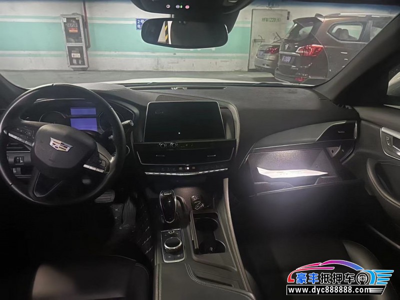 21年凯迪拉克CT5轿车抵押车出售