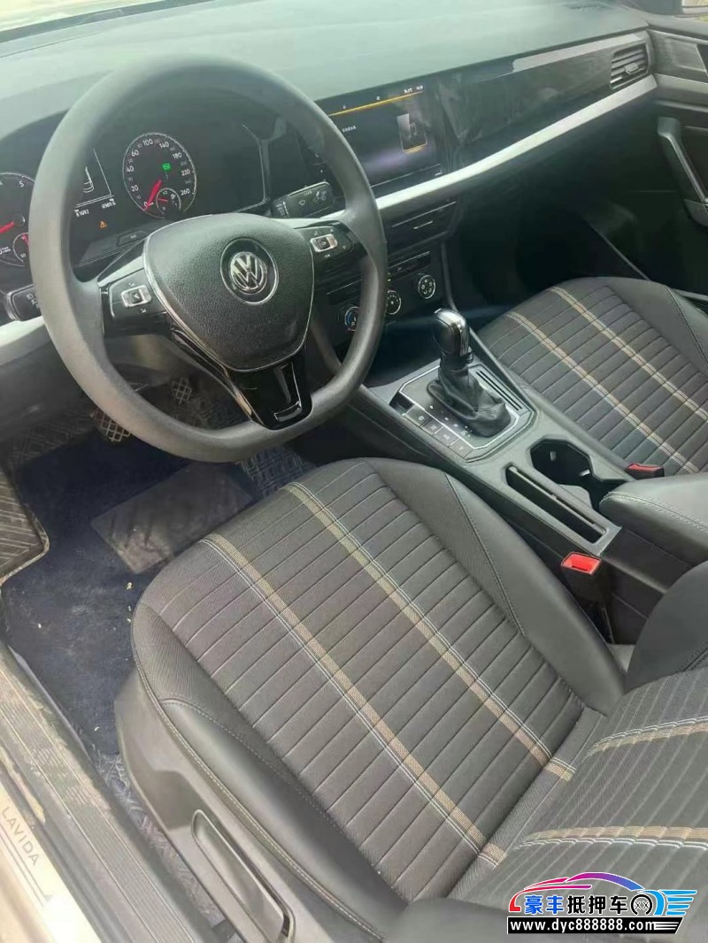 20年大众朗逸轿车抵押车出售