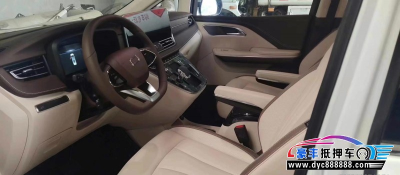 23年奔腾M9轿车抵押车出售