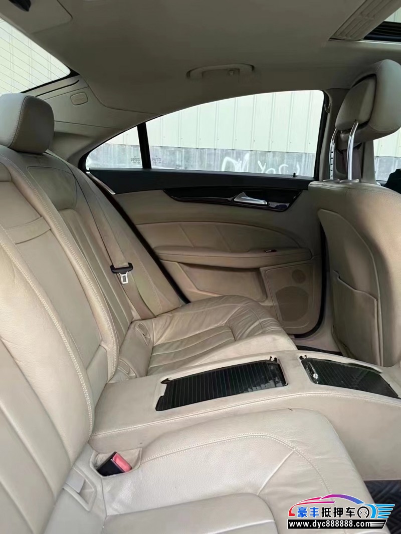 12年奔驰CLS轿车抵押车出售