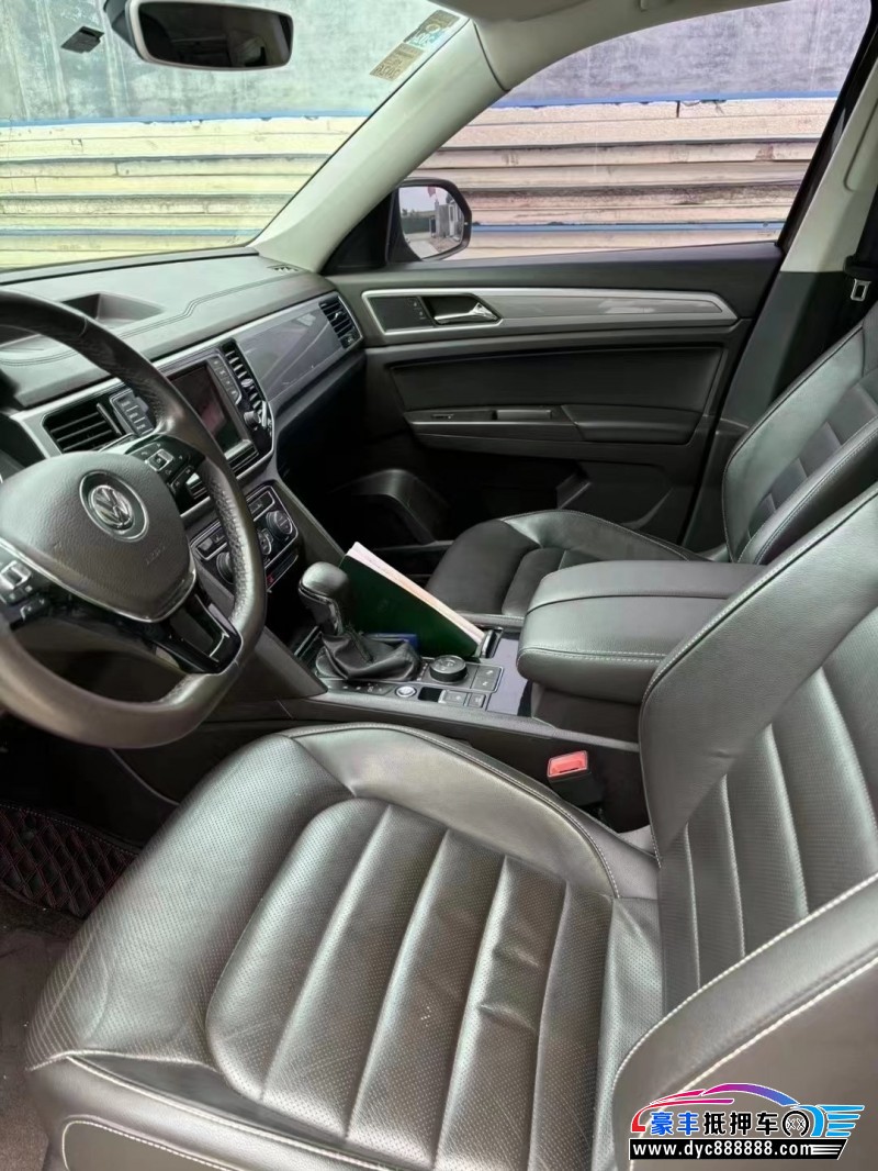 18年大众途昂轿车抵押车出售