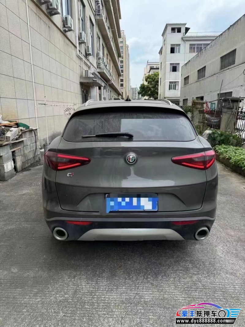 21年阿尔法·罗密欧Stelvio轿车抵押车出售
