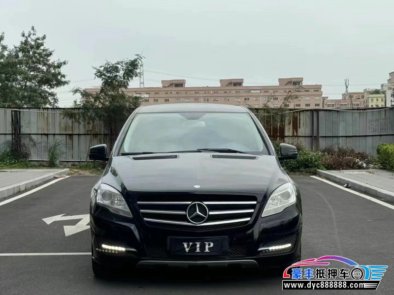 14年奔驰R轿车抵押车出售