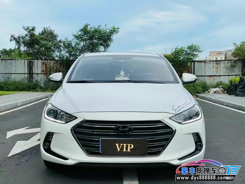 17年现代领动轿车抵押车出售