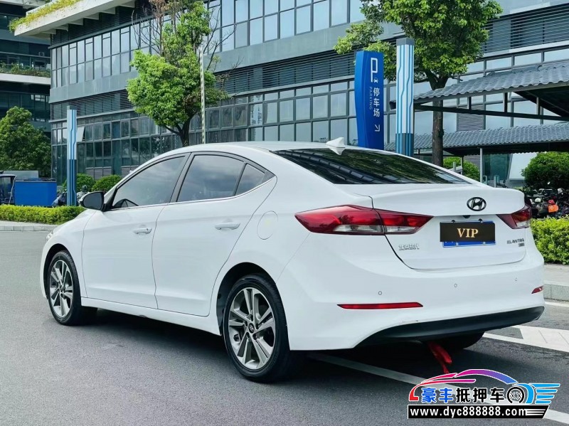 17年现代领动轿车抵押车出售