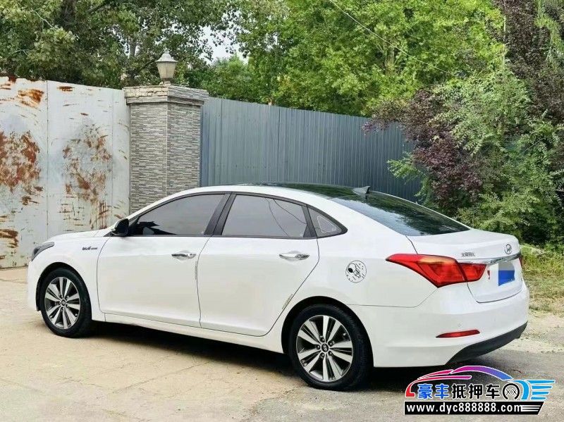 16年现代名图轿车抵押车出售