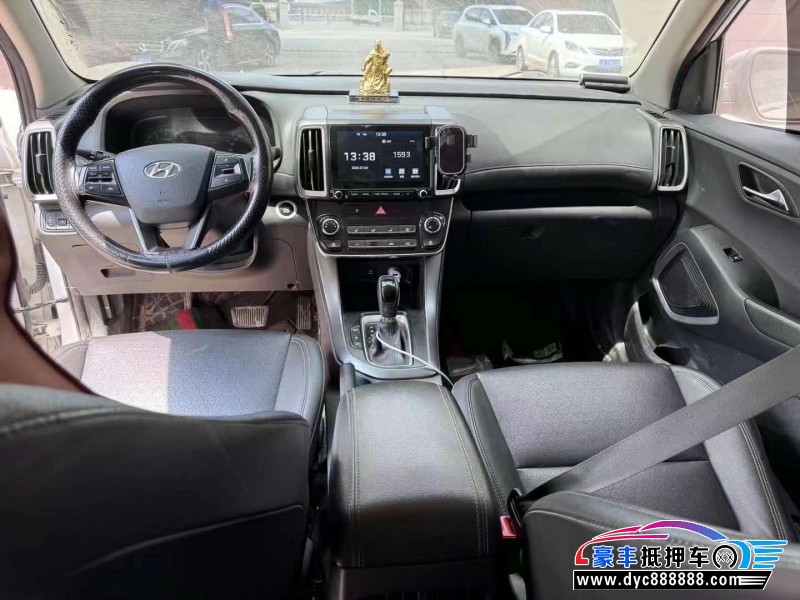 18年现代ix35轿车抵押车出售