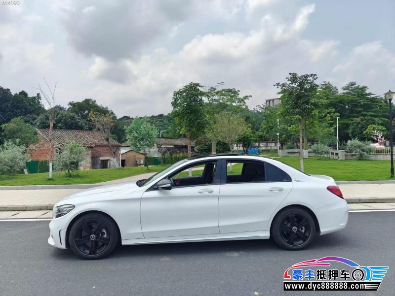 20年奔驰C轿车抵押车出售