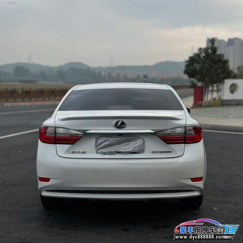 17年雷克萨斯ES轿车抵押车出售