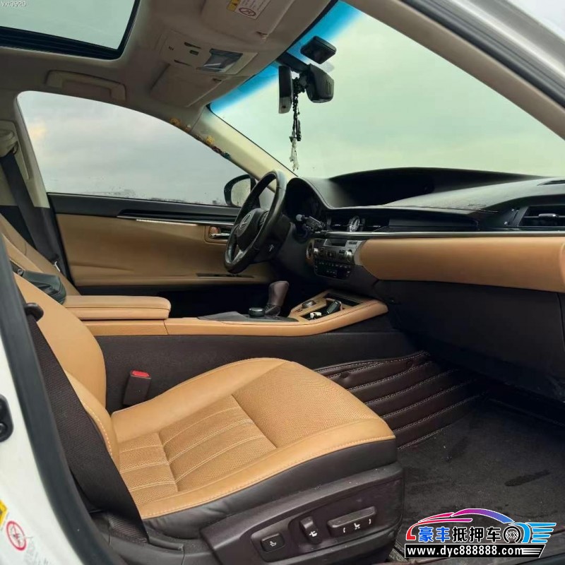 17年雷克萨斯ES轿车抵押车出售