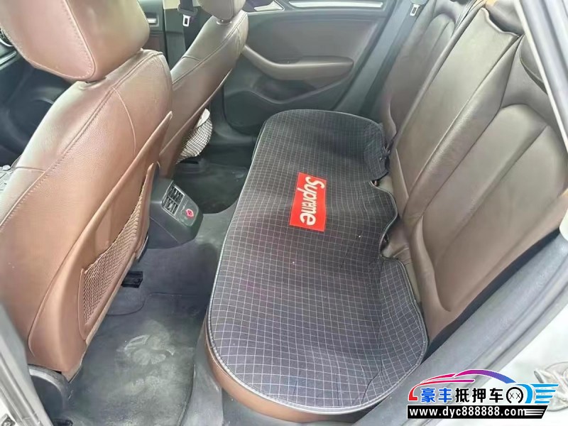 17年奥迪A3轿车抵押车出售