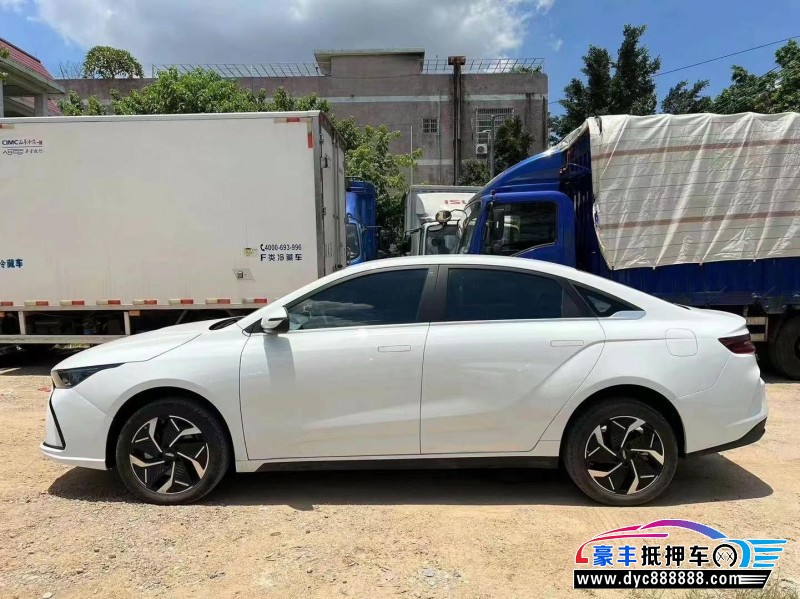 24年吉利几何轿车抵押车出售