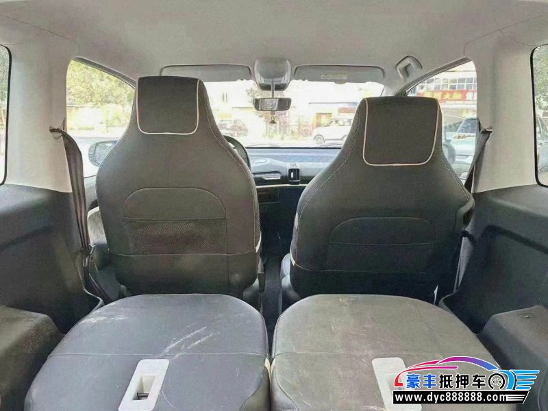 22年宝骏kiwi ev轿车抵押车出售