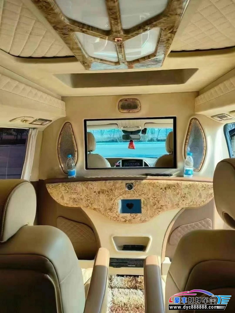 18年奔驰威霆MPV抵押车出售