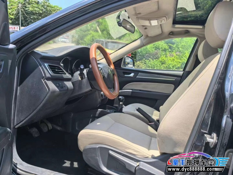 16年奔腾B30轿车抵押车出售