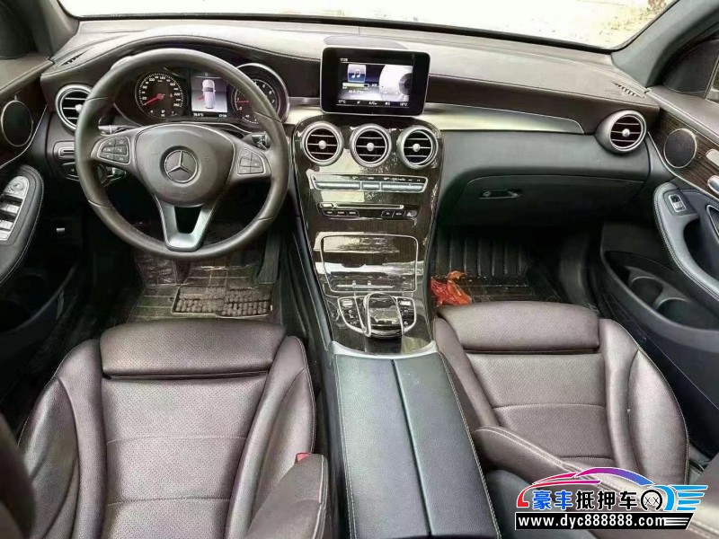 17年奔驰GLC轿车抵押车出售