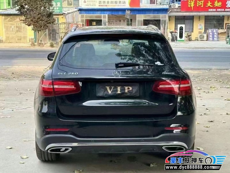 17年奔驰GLC轿车抵押车出售