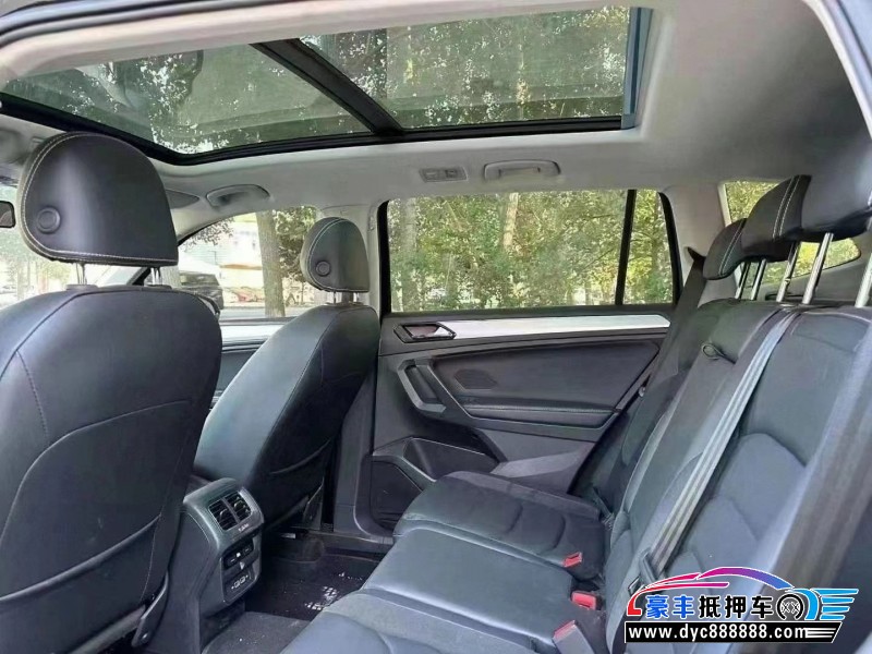 20年大众途观轿车抵押车出售