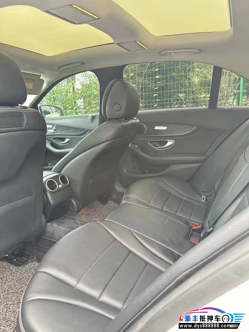 17年奔驰C轿车抵押车出售