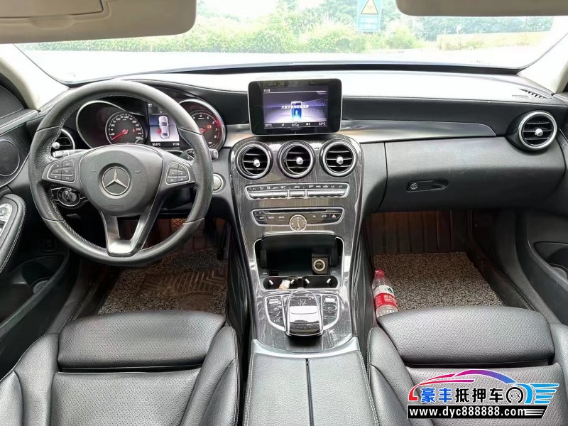 17年奔驰C轿车抵押车出售